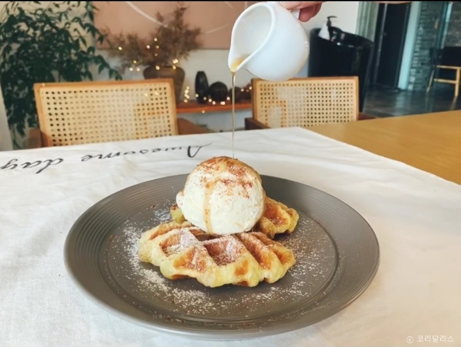 코리달리스 가평 _크로플아이스크림 (사진: 한국관광공사)