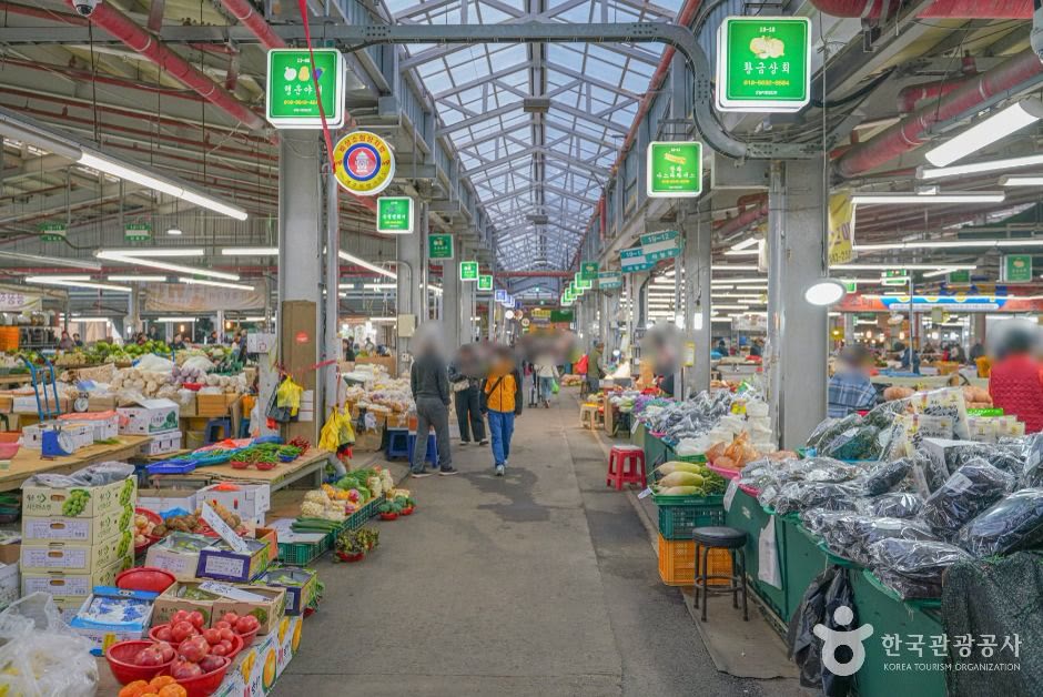 제주시민속오일시장 (2, 7일) 제주 제주_ (3) (사진: 한국관광공사)