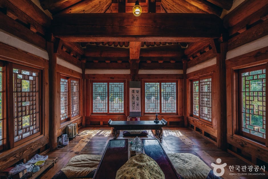 지리산한옥마을 남원 _서당체험실 (사진: 한국관광공사)