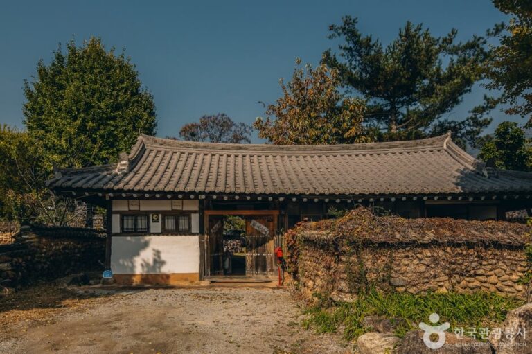 지리산한옥마을 남원 _외부전경 (사진: 한국관광공사)