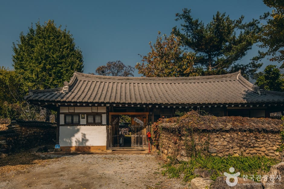 지리산한옥마을 남원 _외부전경 (사진: 한국관광공사)